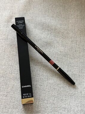 CHANEL Lip Pencil in 158 Rose Naturel